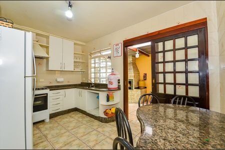 12_photo/94dce66b4f.31f8faead97f4406-ATLAS-71878353-3d1f-4c79-a6a0-4a0594aa623e.jpg de casa à venda com 3 quartos, 191m² em Tingui, Curitiba