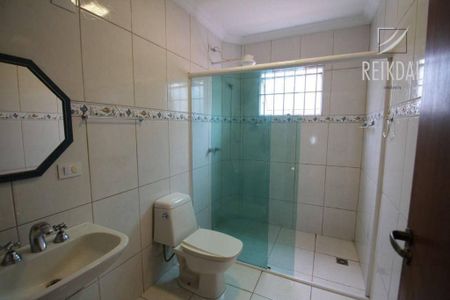 27_photo/94dce66bbd.dc8bbd111761e841-ATLAS-8400dd9d-bc88-470f-805b-eab0f8da4fe1.jpg de casa à venda com 4 quartos, 169m² em Tingui, Curitiba