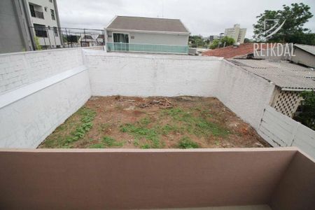 22_photo/94dce66bbd.dc8bbd111761e841-ATLAS-e4e148a5-79d8-452f-b272-0bb2fec36e26.jpg de casa à venda com 4 quartos, 169m² em Tingui, Curitiba