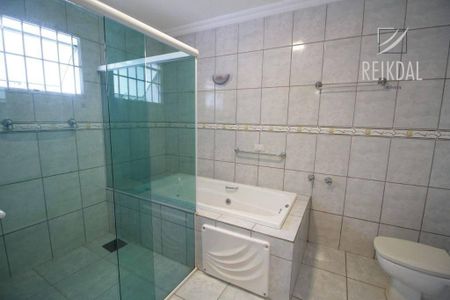 18_photo/94dce66bbd.dc8bbd111761e841-ATLAS-eb4effed-3a4e-41bd-aa3a-130cb44bcd53.jpg de casa à venda com 4 quartos, 169m² em Tingui, Curitiba