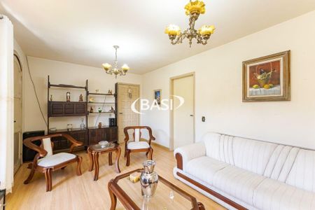7_photo/94dce66c49.324ef91c1ffab7a3-ATLAS-86932814-3510-4fc7-ae40-a845fff7f502.jpg de casa à venda com 5 quartos, 179m² em Tingui, Curitiba