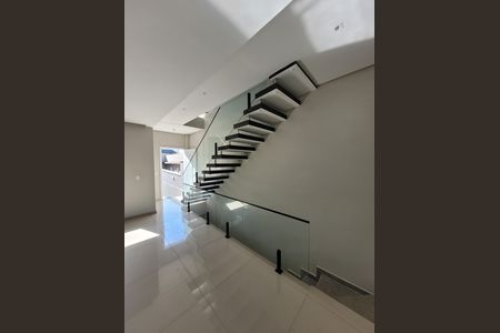 6_photo/94dce66c87.ffdd1ddaa3c736e5-ATLAS-6cc02ca2-8d95-4b74-abf6-2a8a7c3d7ae5.jpg de casa à venda com 3 quartos, 136m² em Tingui, Curitiba