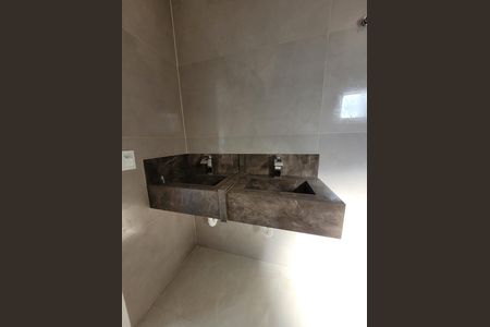 15_photo/94dce66c87.ffdd1ddaa3c736e5-ATLAS-eba12d92-2d5d-4484-8213-ce218f311488.jpg de casa à venda com 3 quartos, 136m² em Tingui, Curitiba