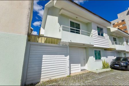 6_photo/94dce66cab.dbf19565095cf85d-ATLAS-1ae0bf1b-bcc2-4a20-aeb9-ad7b424c2627.jpg de casa à venda com 3 quartos, 93m² em Tingui, Curitiba