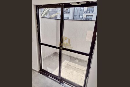 10_photo/94dce66d8f.5b1ffa6849bccbd1-ATLAS-a1aa0e48-00e2-45ff-a7a8-01e743afc1fa.jpg de casa à venda com 3 quartos, 149m² em Bacacheri, Curitiba