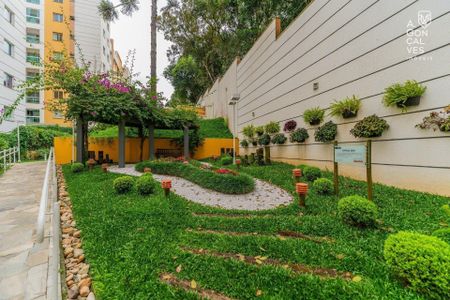 32_photo/94dce66e07.b923a5b566689d8d-ATLAS-0aa37219-e3d5-45dd-bb8f-1c59c59c7c0f.jpg de apartamento à venda com 2 quartos, 54m² em Bacacheri, Curitiba