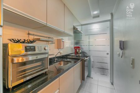 10_photo/94dce66e07.b923a5b566689d8d-ATLAS-59ab17a6-7f61-4e0d-9427-1d9d789f3dc2.jpg de apartamento à venda com 2 quartos, 54m² em Bacacheri, Curitiba