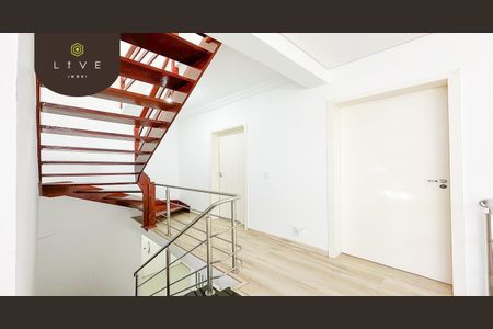 12_photo/94dce66e49.d16fc43393eeb2f7-ATLAS-ce942697-757e-4e4a-b7a1-9c16de80d29a.jpg de casa à venda com 3 quartos, 175m² em Bacacheri, Curitiba