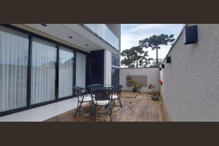 18_photo/94dce66f41.ceff8192393c33de-ATLAS-e7941e50-d483-4df8-9467-4a1fe8f5d4a3.jpg de casa à venda com 4 quartos, 250m² em Boa Vista, Curitiba