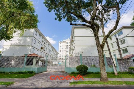 6_photo/94dce670a5.f5994e8b2021a887-ATLAS-41e022fe-69c8-43c8-a074-2f433b6dc9dc.jpg de apartamento à venda com 2 quartos, 55m² em Bacacheri, Curitiba