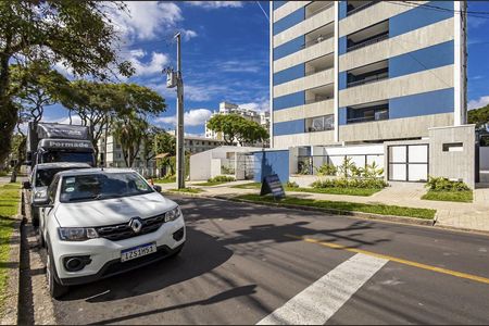 8_photo/94dce670b1.85c41ca2fa7fbbcc-ATLAS-ac124557-2ea5-4b8c-a4a0-d5322c888eca.jpg de apartamento à venda com 3 quartos, 106m² em Bacacheri, Curitiba