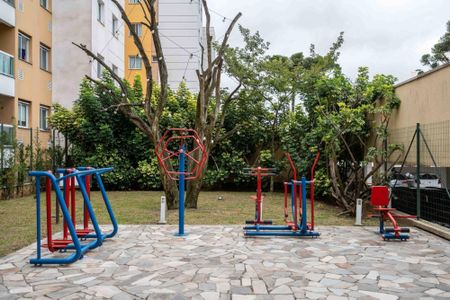 42_photo/94dce671ff.701c5b33873512a5-ATLAS-ed3a2bfa-052f-454e-b815-ed1a37ceda08.jpg de apartamento à venda com 2 quartos, 70m² em Bacacheri, Curitiba