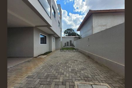 4_photo/94dce67279.ab5bc9efeb39ab4a-ATLAS-b40bfccd-fde7-4cde-bc1f-9fd63a46e5f3.jpg de casa à venda com 3 quartos, 149m² em Bacacheri, Curitiba
