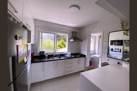 3_photo/94dce672e5.c4a86b3c211625c7-ATLAS-7f1b0bd3-20a6-4461-ab54-2d8b8fe65d54.jpg de apartamento à venda com 2 quartos, 69m² em Bacacheri, Curitiba