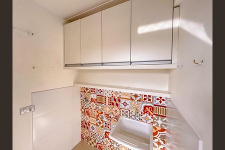 2_photo/94dce6745d.9fde2b1beaf38236-ATLAS-1cfefb50-2c1b-45c3-b6b5-c35d0cf0d0ee.jpg de apartamento à venda com 3 quartos, 70m² em Bacacheri, Curitiba