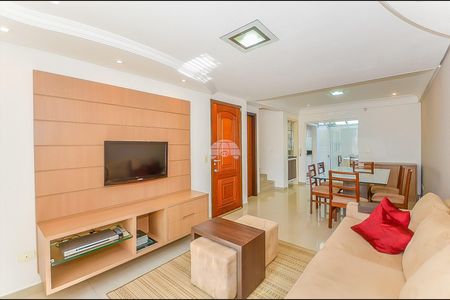 7_photo/94dce67699.e4b321b89cf67b11-ATLAS-a4bafe6f-02fa-4ba7-8aad-c83959b90aff.jpg de casa à venda com 3 quartos, 162m² em Bacacheri, Curitiba