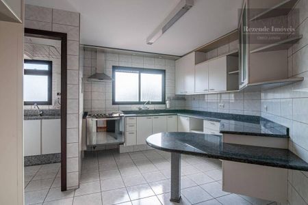 12_photo/94dce676d3.cd74d23f781a4519-ATLAS-78689d06-141e-4fa2-94b9-c50f5dfdfed0.jpg de apartamento à venda com 2 quartos, 101m² em Bacacheri, Curitiba