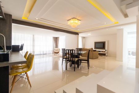 3_photo/94dce67721.ad5355a1dd2d29ed-ATLAS-0d48ca43-5aef-4836-8509-58e90533c5af.jpg de apartamento à venda com 3 quartos, 237m² em Bacacheri, Curitiba