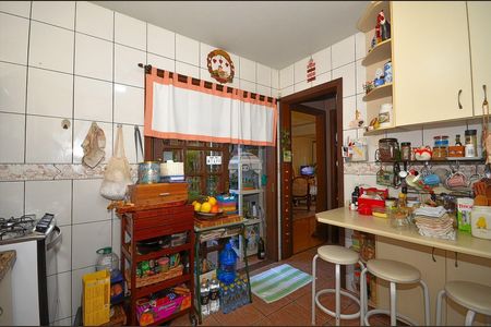 5_photo/94dce67745.b46abee9be3c8c1d-ATLAS-0ff555ef-0530-4b45-9c53-cdb18985b2f2.jpg de casa à venda com 3 quartos, 112m² em Bacacheri, Curitiba