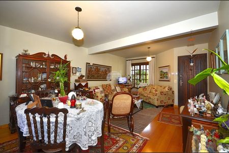 4_photo/94dce67745.b46abee9be3c8c1d-ATLAS-1cd3ca80-8cc4-480c-b2be-698dceef50a7.jpg de casa à venda com 3 quartos, 112m² em Bacacheri, Curitiba