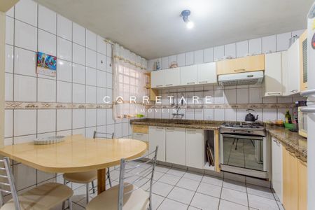 9_photo/94dce678b7.6eaa33ef77f76814-ATLAS-7893a059-1122-4b8c-8132-7ee9c622ac24.jpg de casa à venda com 4 quartos, 324m² em Bacacheri, Curitiba