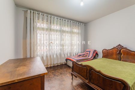 2_photo/94dce678b7.6eaa33ef77f76814-ATLAS-7adf26ff-2b4f-4531-9d0d-dd817a628d6c.jpg de casa à venda com 4 quartos, 324m² em Bacacheri, Curitiba