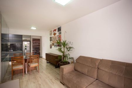 7_photo/94dce678cb.a605ff86ac310480-ATLAS-1bfa6a64-3cca-4428-bf6d-2f8cc5ebc2ce.jpg de apartamento à venda com 2 quartos, 66m² em Bacacheri, Curitiba