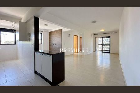 23_photo/94dce678cb.ed02f09a96e897f4-ATLAS-df9763be-cd18-4d37-bdce-819cbfc0bd6d.jpg de apartamento à venda com 2 quartos, 84m² em Bacacheri, Curitiba