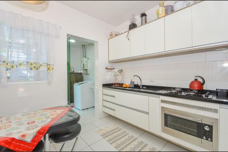 14_photo/94dce67907.5d0ee885d270d263-ATLAS-5276ccb2-17f5-4045-b8be-73c0ce5183c5.jpg de casa à venda com 4 quartos, 176m² em Bacacheri, Curitiba