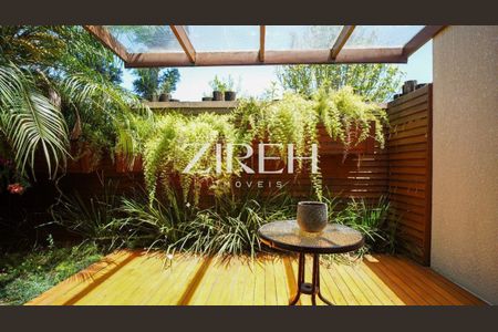 8_photo/94dce679e5.9afe6f7bbff0ce64-ATLAS-596306bf-9fa1-4dfd-bd4f-4a9db3e00285.jpg de casa à venda com 3 quartos, 685m² em Bacacheri, Curitiba