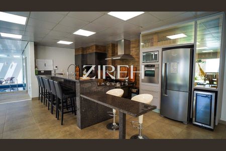 21_photo/94dce679e5.9afe6f7bbff0ce64-ATLAS-84ff1c0f-ec01-4aad-b4e7-68f20d29971d.jpg de casa à venda com 3 quartos, 685m² em Bacacheri, Curitiba