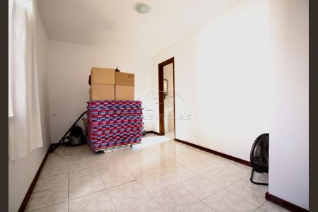 19_photo/94dce67a27.dc8bbd111761e841-ATLAS-02190022-4e16-4cb2-8c27-91fe39fc13b5.jpg de casa à venda com 4 quartos, 210m² em Bacacheri, Curitiba