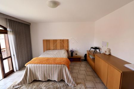 30_photo/94dce67a27.dc8bbd111761e841-ATLAS-0e34ca1f-5a93-44eb-a2cf-741ca11bf2b4.jpg de casa à venda com 4 quartos, 210m² em Bacacheri, Curitiba