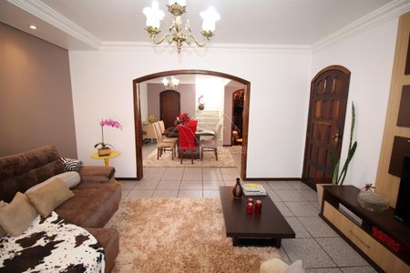 17_photo/94dce67a27.dc8bbd111761e841-ATLAS-2ecdcc66-9bcd-4b8b-8269-cf7b45fdb024.jpg de casa à venda com 4 quartos, 210m² em Bacacheri, Curitiba