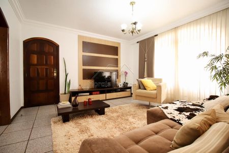 14_photo/94dce67a27.dc8bbd111761e841-ATLAS-d45964c7-9e2d-41dd-8b4e-bb74894360c6.jpg de casa à venda com 4 quartos, 210m² em Bacacheri, Curitiba