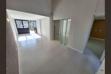 6_photo/94dce67a83.088740a96a860cc5-ATLAS-94444e24-ecad-4aed-a933-9febbf1e80f6.jpg de casa à venda com 3 quartos, 136m² em Bacacheri, Curitiba