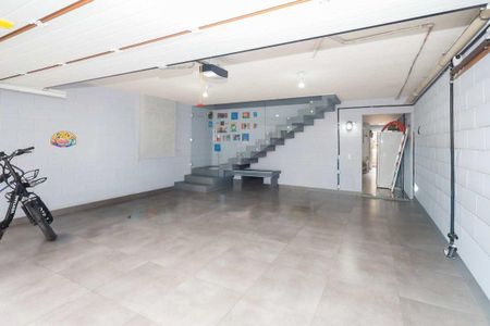 28_photo/94dce67a85.ceff8192393c33de-ATLAS-3ef037a0-2d72-43eb-b8bd-b4c7b4699e6d.jpg de casa à venda com 3 quartos, 261m² em Bacacheri, Curitiba