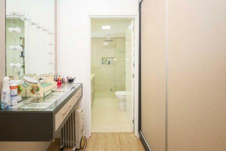 26_photo/94dce67a85.ceff8192393c33de-ATLAS-4563bc2f-d512-4adb-8bd2-a28cd419bf80.jpg de casa à venda com 3 quartos, 261m² em Bacacheri, Curitiba