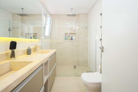 22_photo/94dce67a85.ceff8192393c33de-ATLAS-7d815eb0-e044-41e6-b72e-b5a4c1198cf3.jpg de casa à venda com 3 quartos, 261m² em Bacacheri, Curitiba