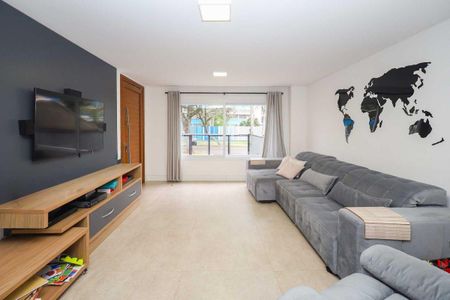 8_photo/94dce67a85.ceff8192393c33de-ATLAS-e2e5bddf-edec-479c-b433-0127eb5fc0ba.jpg de casa à venda com 3 quartos, 261m² em Bacacheri, Curitiba