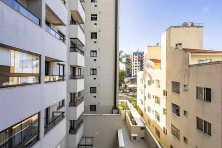 3_photo/94dce67b0d.cde03277ca2ffa85-ATLAS-04249ca5-c032-4a67-9e28-1733459736f4.jpg de apartamento à venda com 2 quartos, 47m² em Bacacheri, Curitiba