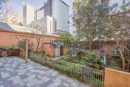 10_photo/94dce67b53.645db0b1ec4723fa-ATLAS-2a68cd11-dee4-4a15-b68e-441f9203aaa3.jpg de casa à venda com 4 quartos, 343m² em Bacacheri, Curitiba