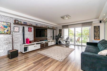 2_photo/94dce67bc1.a095ebe9a9b9d05b-ATLAS-07af711c-a07e-49d6-a254-8beae3b8d7ec.jpg de casa à venda com 7 quartos, 779m² em Bacacheri, Curitiba