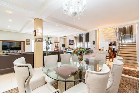 4_photo/94dce67bc1.a095ebe9a9b9d05b-ATLAS-2f4dae88-1d9f-403f-9f35-9f38e23537c4.jpg de casa à venda com 7 quartos, 779m² em Bacacheri, Curitiba