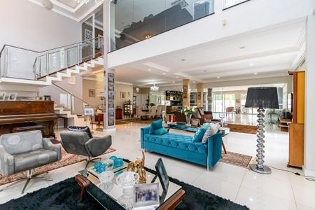 5_photo/94dce67bc1.a095ebe9a9b9d05b-ATLAS-e00a2ffe-7d4a-42f5-8713-d6e85f8b10d7.jpg de casa à venda com 7 quartos, 779m² em Bacacheri, Curitiba