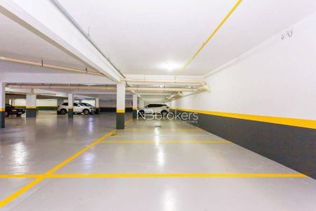 11_photo/94dce67c1f.2db3b2d0865edfd6-ATLAS-41ebd738-72ed-464a-86d5-e555a9bc1e0f.jpg de apartamento à venda com 3 quartos, 190m² em Bacacheri, Curitiba