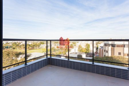 3_photo/94dce67c1f.785b4754dc5f9f9c-ATLAS-981a6147-e8a3-4c97-a228-188f472df3df.jpg de apartamento à venda com 2 quartos, 131m² em Bacacheri, Curitiba