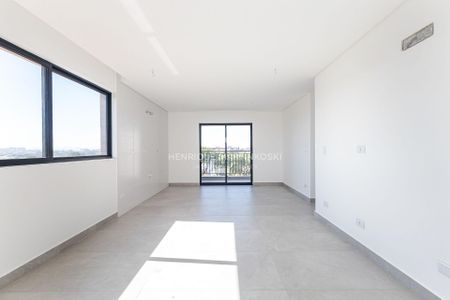 2_photo/94dce67c39.96cebdb2ce0ca23c-ATLAS-f5f0795e-80f9-4cee-9383-446ff37721d0.jpg de apartamento à venda com 2 quartos, 67m² em Bacacheri, Curitiba