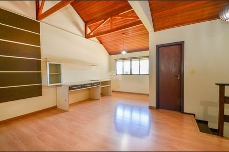 43_photo/94dce67e4f.32009d2af9ee6b9c-ATLAS-08a1b7dc-db9b-42b0-99d4-1fed413d970e.jpg de casa à venda com 3 quartos, 215m² em Bacacheri, Curitiba