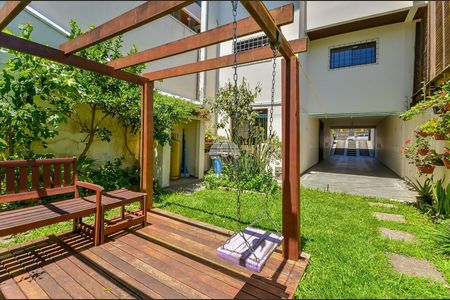 7_photo/94dce67e4f.32009d2af9ee6b9c-ATLAS-d90a6363-90d4-481d-b1df-7d6c6532c313.jpg de casa à venda com 3 quartos, 215m² em Bacacheri, Curitiba